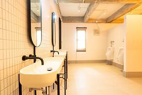 Bedspread Hostel - Adults Only