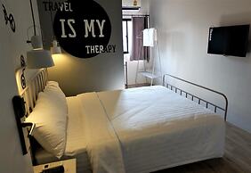 Bedspread Hostel - Adults Only