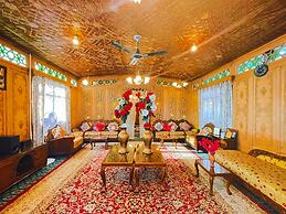 Gemini Group Of Houseboats