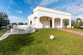 Villa Aura