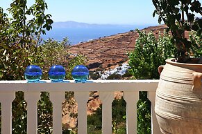 Tinos E Houses