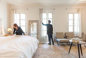Amymone Suites