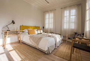 Amymone Suites