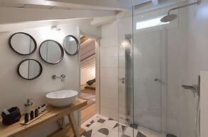 Amymone Suites