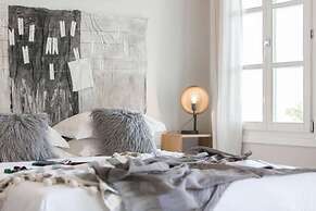 Amymone Suites