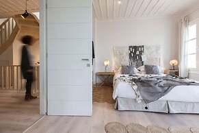 Amymone Suites