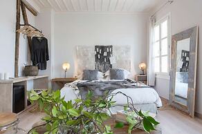 Amymone Suites