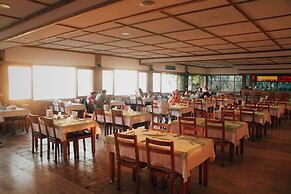 Troas Beach Hotel