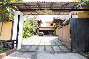 Papaya'S Lodge