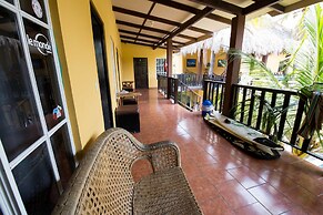 Papaya'S Lodge