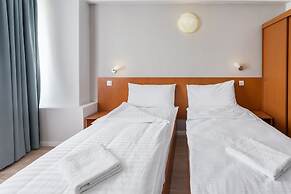 Elizeu Hotel