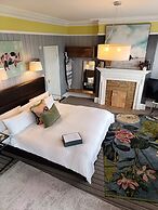 Regency Rooms