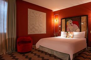 Mom’Art Hotel