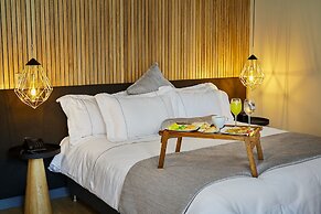 14 Urban Hotel