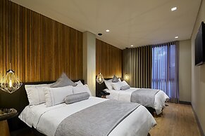 14 Urban Hotel