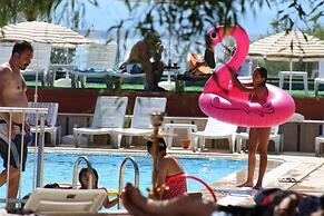 Cesme Farm Hotel