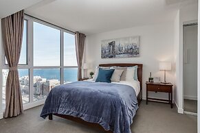 QuickStay - Premium 2-Bedroom with CN Tower & Lake Views