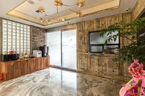 Boutique Hotel May