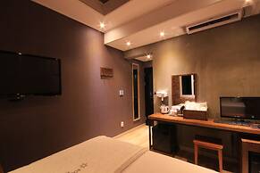 Boutique Hotel May
