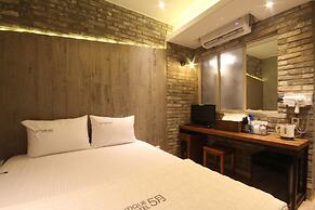 Boutique Hotel May