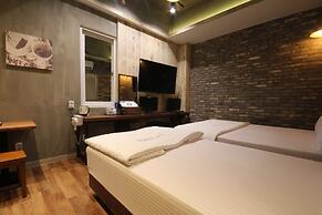 Boutique Hotel May
