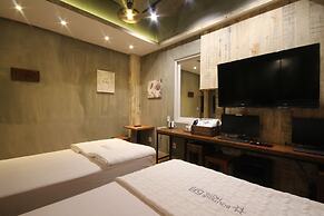 Boutique Hotel May