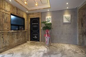Boutique Hotel May