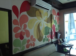 Sun Moon Poolside Hotel