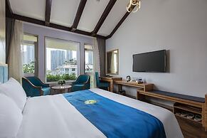Oriana Hotel