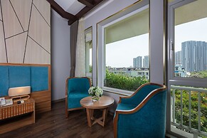 Oriana Hotel