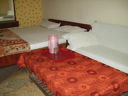 Hotel Majors Den