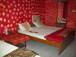 Hotel Majors Den