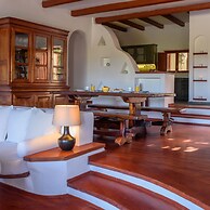 Aquaria Villa