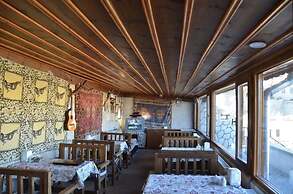 Coco Cave Hotel