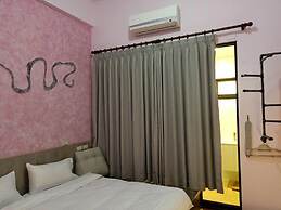 East Cube B&B