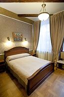 Castle Hotel