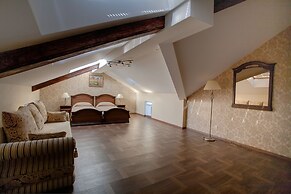 Castle Hotel