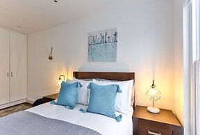 Durweston Mews