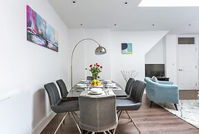 Durweston Mews