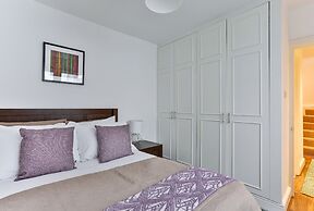 Durweston Mews