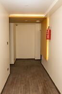 Retro Hotel and Spa