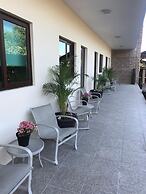 Navola Inn