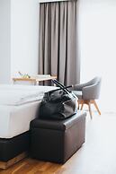 Parks 73 The TownHouse Hotel
