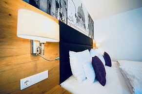 Parks 73 The TownHouse Hotel