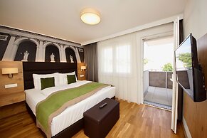Parks 73 The TownHouse Hotel