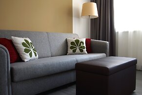 Parks 73 The TownHouse Hotel
