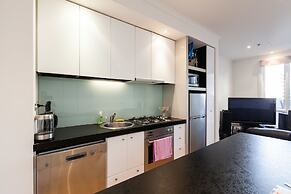 CLAUDE, 2BDR Melbourne Apartment