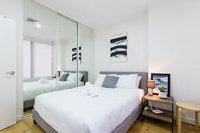 HAZEL, 3BDR Melbourne Apartment
