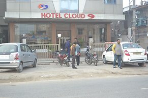 Hotel cloud 9