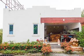 Great Hill Resort